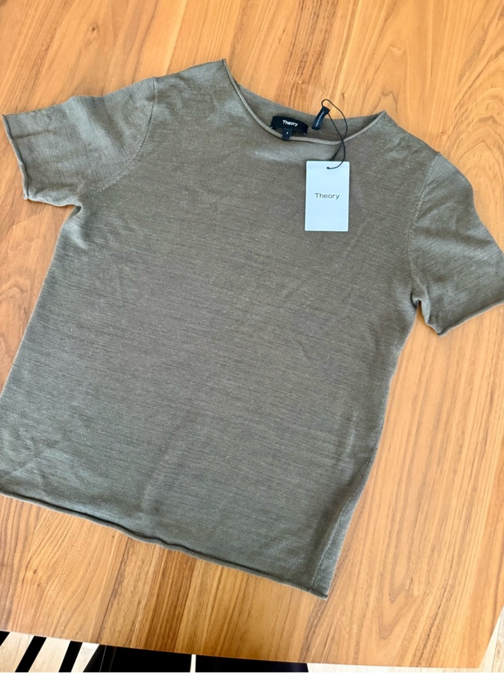 Theory Olive Short Sleeve Knit Top